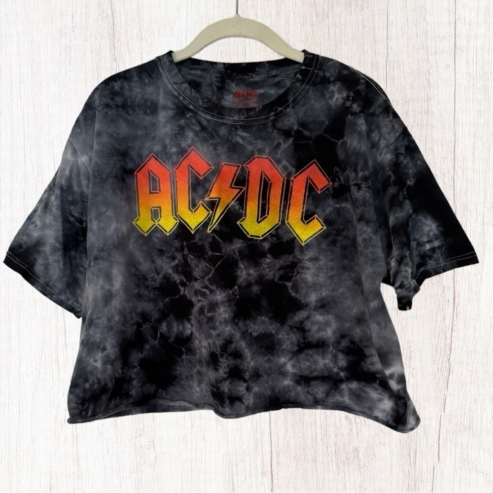 AC/DC Cropped Tie Dye Crew Neck Short Sleeve Tee Shirt size Medium